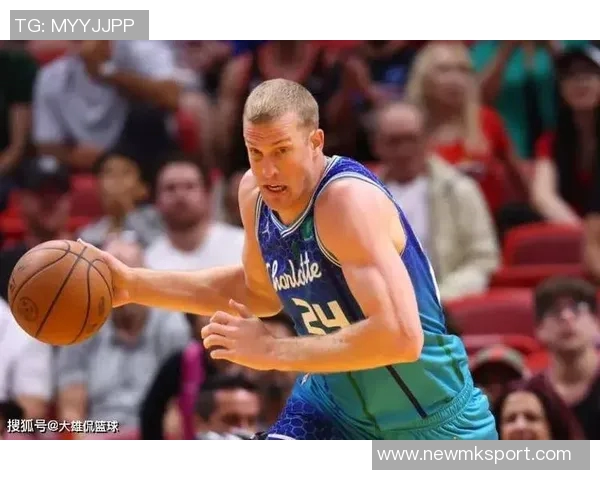 拉亚高度评价助教海因策称其在球队防守中发挥重要作用