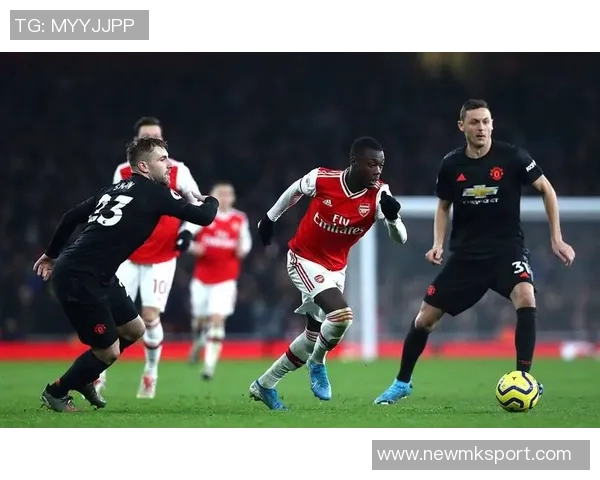 曼联阿森纳闭门友谊赛助伤员恢复状态展现球队团结精神